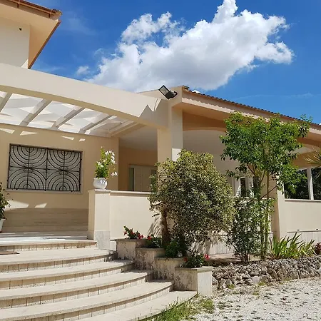 Villa Venus Woods-2